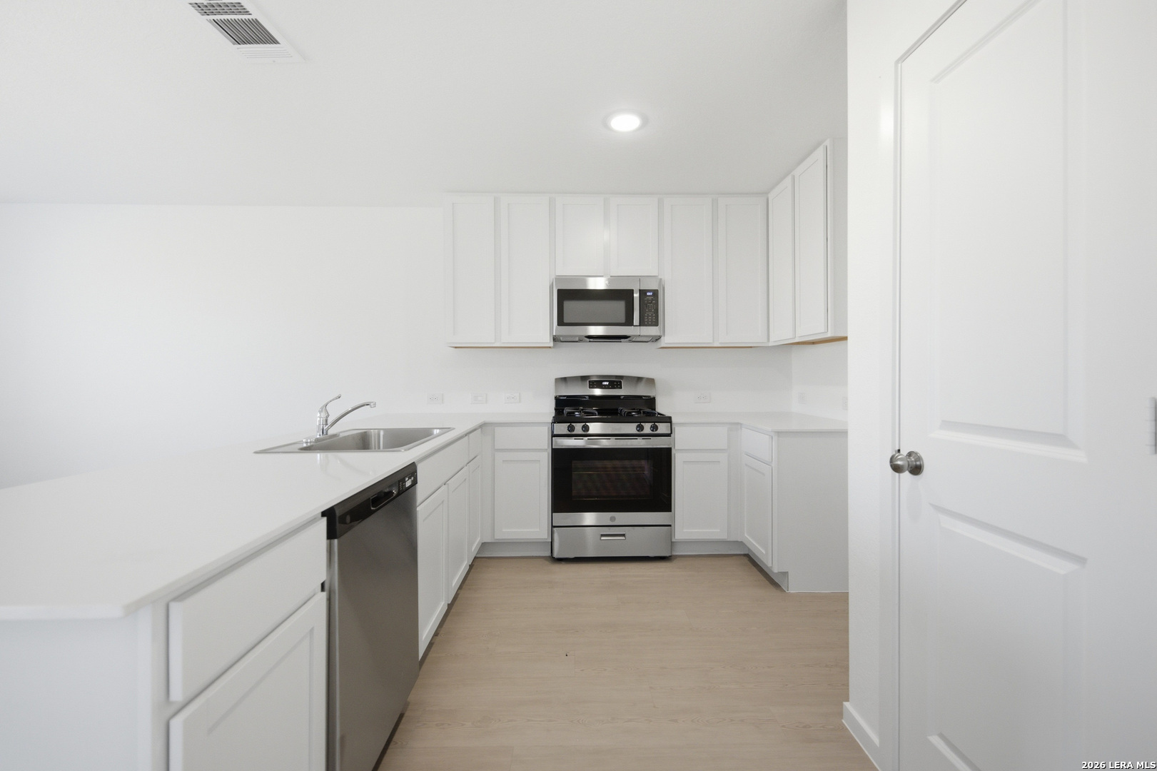 4909 Winecup Cove Converse TX 78109