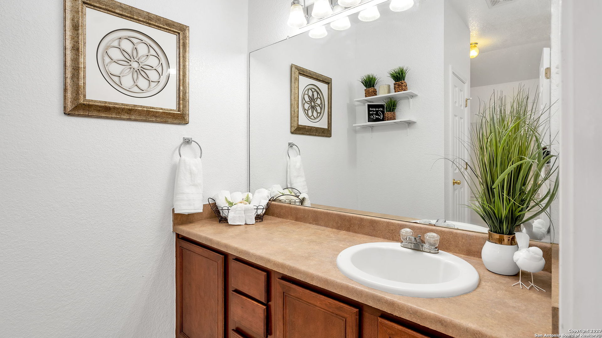 1022 Avocet San Antonio TX 78245