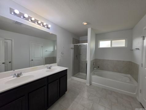 8107 Falcon Meadow Converse TX 78109