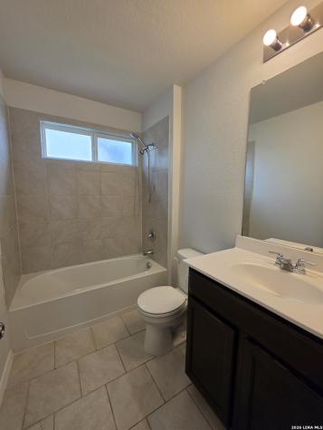 8107 Falcon Meadow Converse TX 78109