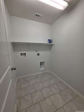 8107 Falcon Meadow Converse TX 78109