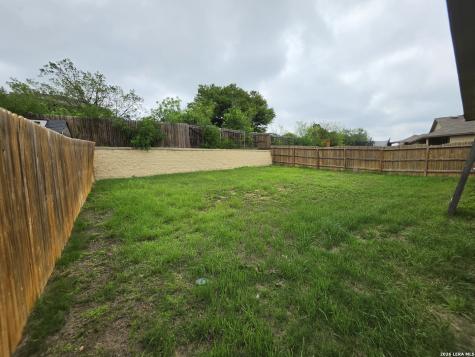 8107 Falcon Meadow Converse TX 78109