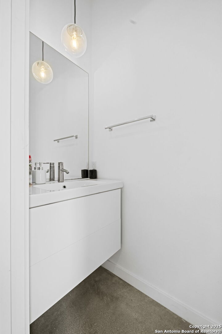 1138 Gibbs San Antonio TX 78202