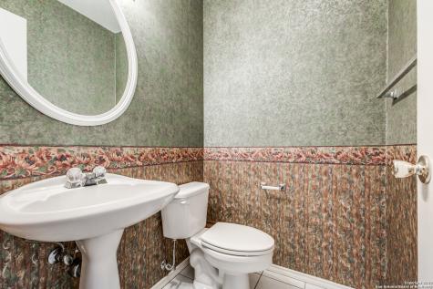 6063 Bantry Bay San Antonio TX 78240