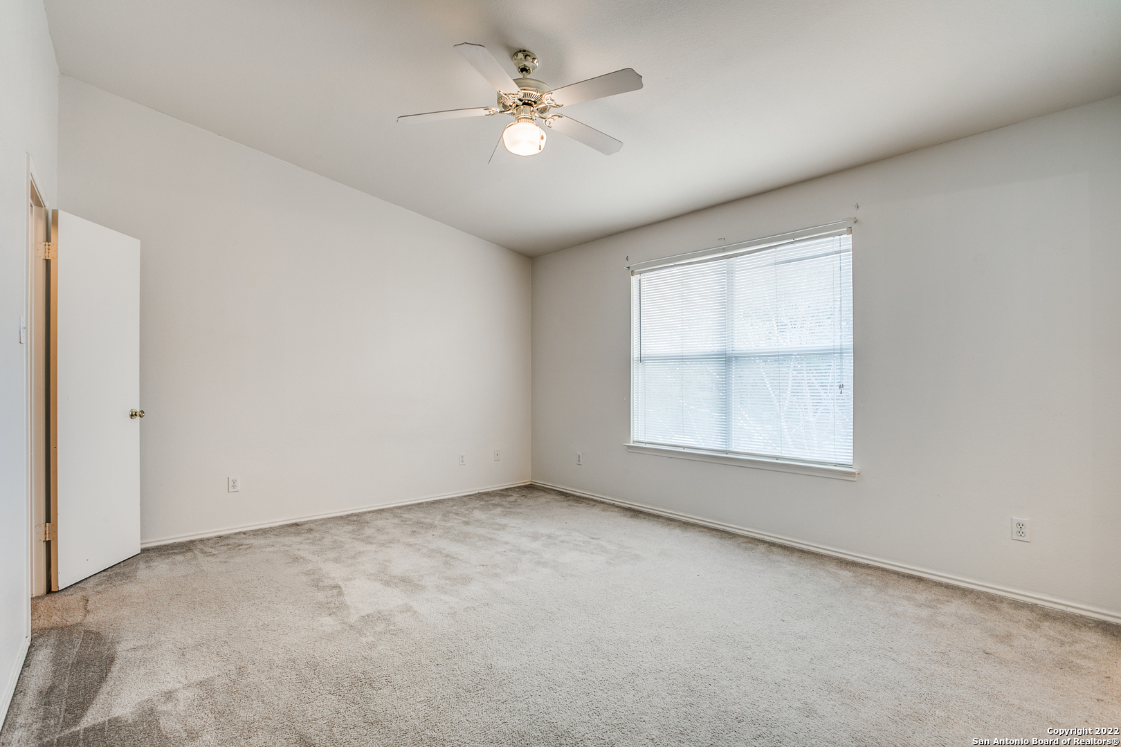 6063 Bantry Bay San Antonio TX 78240
