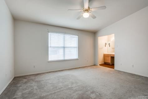 6063 Bantry Bay San Antonio TX 78240