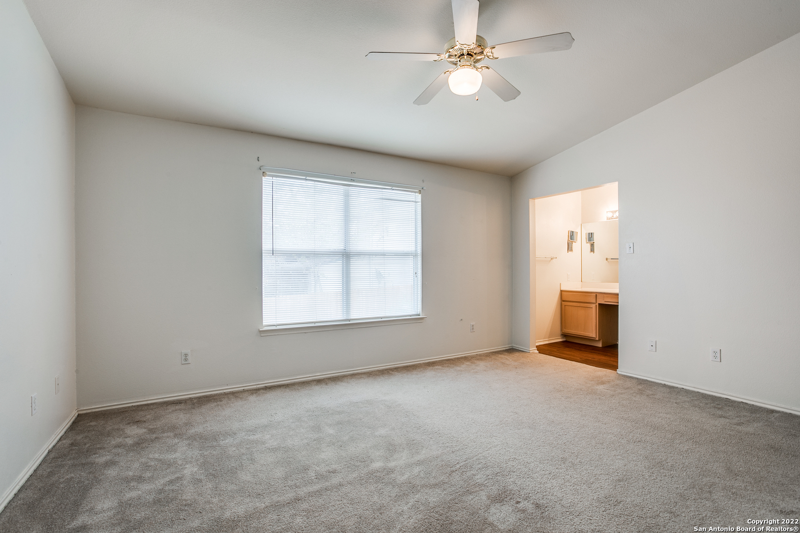 6063 Bantry Bay San Antonio TX 78240