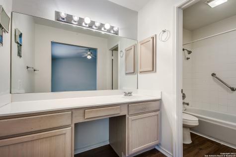 6063 Bantry Bay San Antonio TX 78240