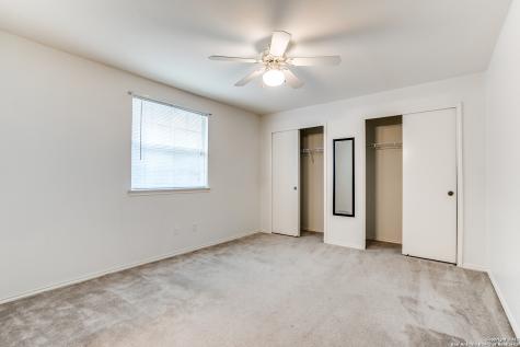 6063 Bantry Bay San Antonio TX 78240