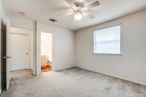 6063 Bantry Bay San Antonio TX 78240