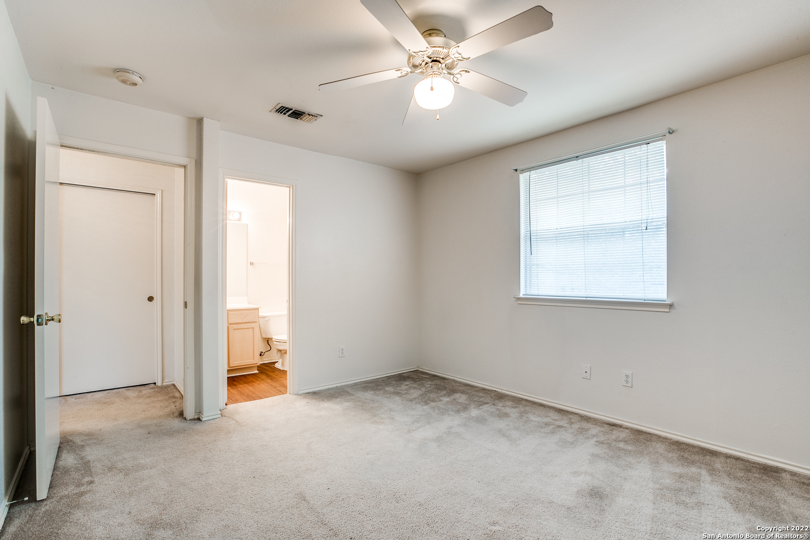 6063 Bantry Bay San Antonio TX 78240
