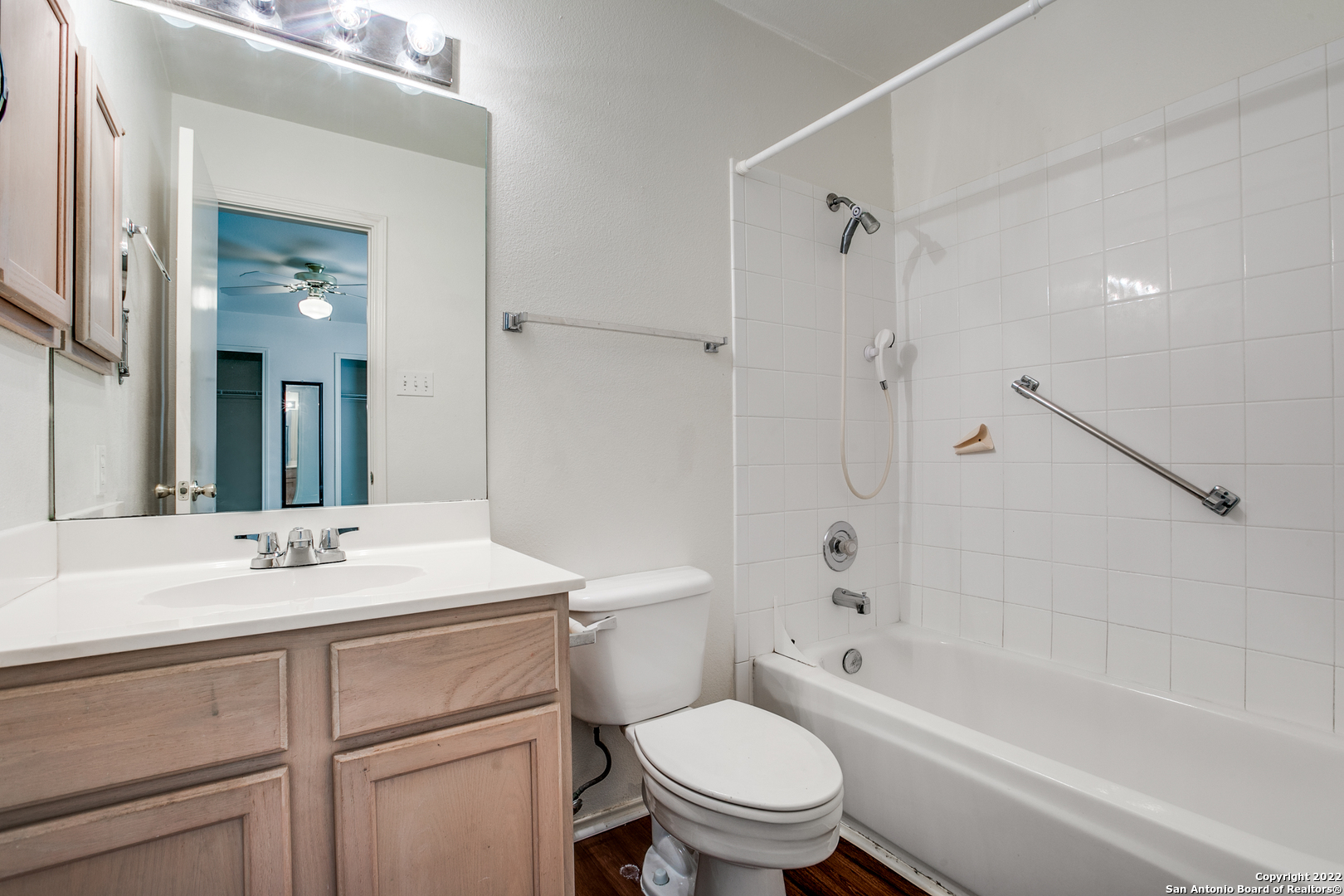 6063 Bantry Bay San Antonio TX 78240