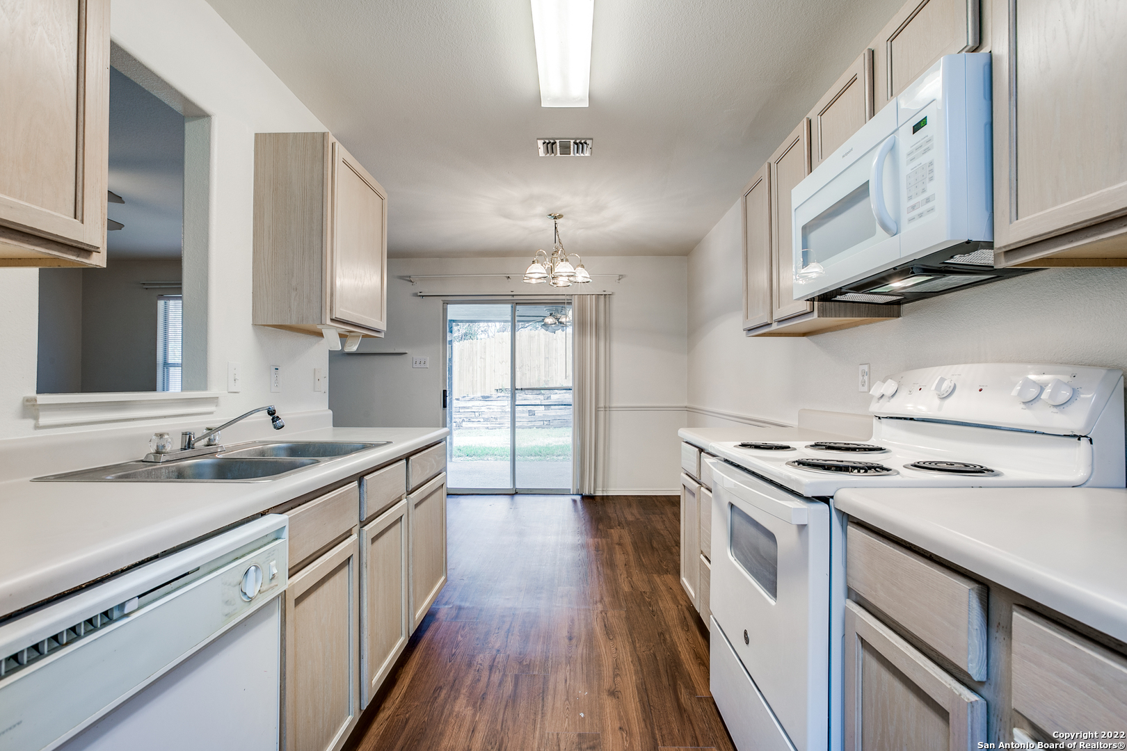6063 Bantry Bay San Antonio TX 78240