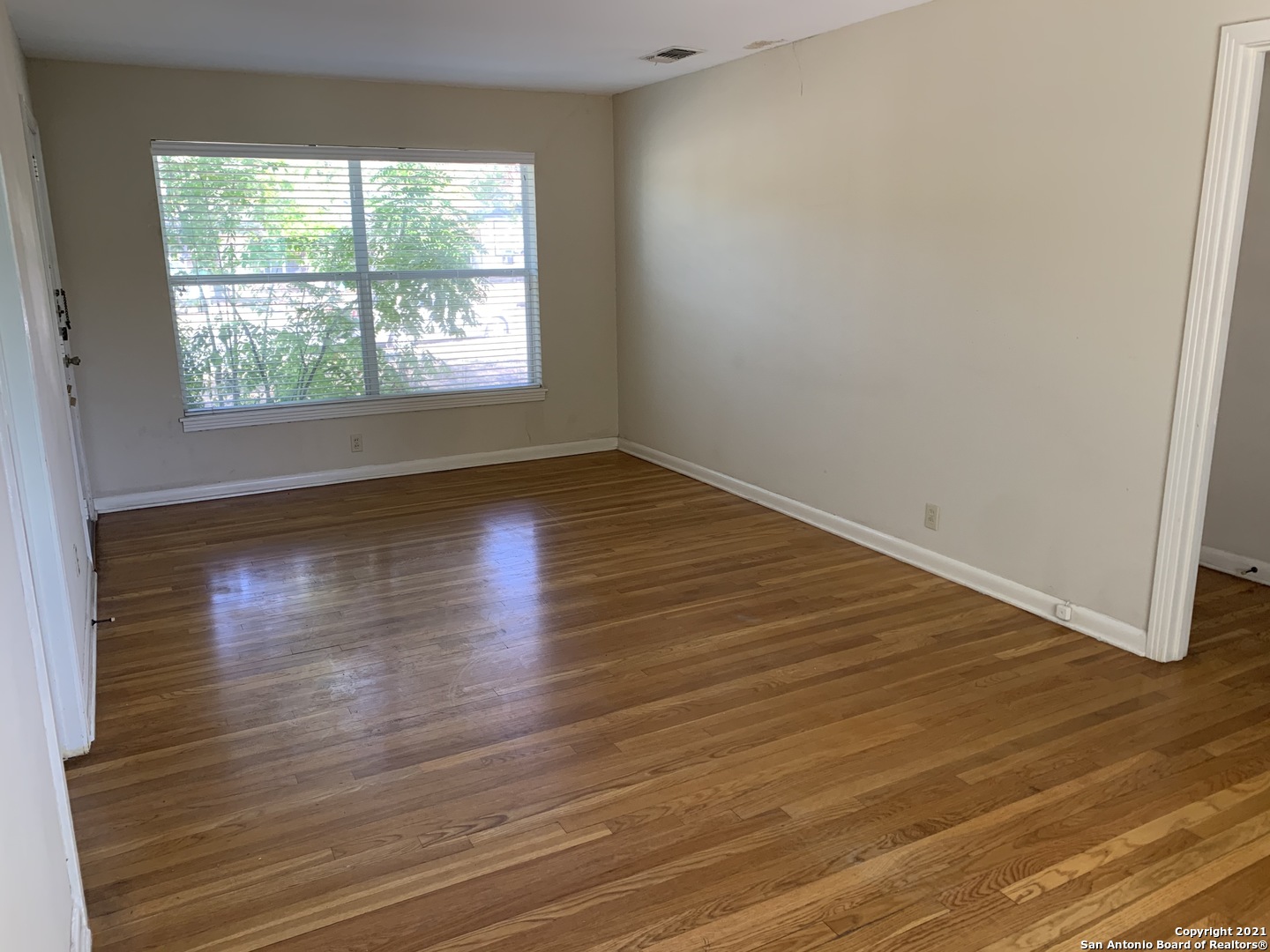 111 Laddie Place San Antonio TX 78201