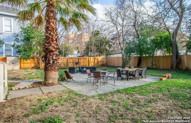 424 W Magnolia Avenue San Antonio TX 78212