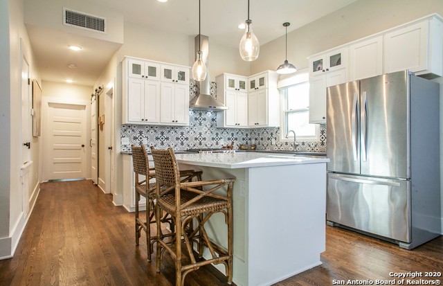 424 W Magnolia Avenue San Antonio TX 78212