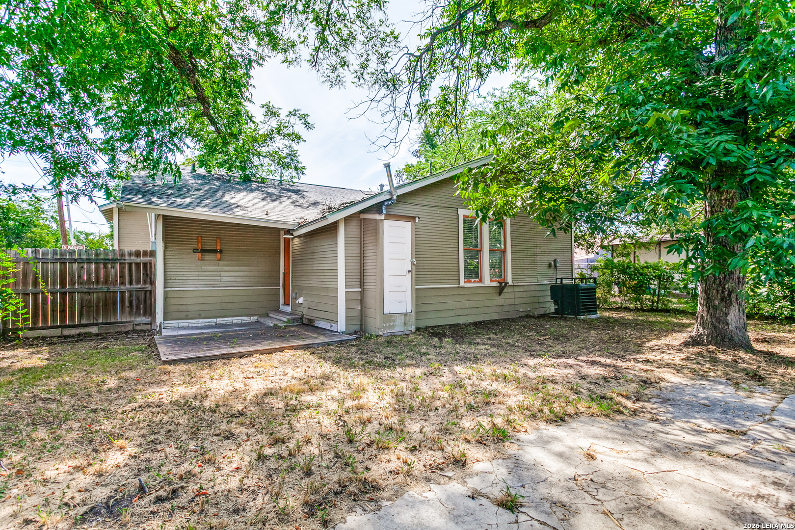 1013 N Palmetto San Antonio TX 78202