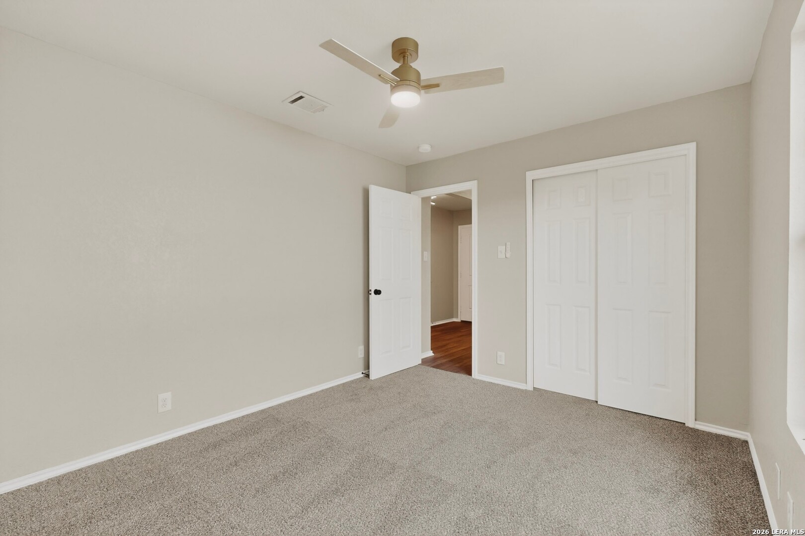 819 Six Iron San Antonio TX 78221