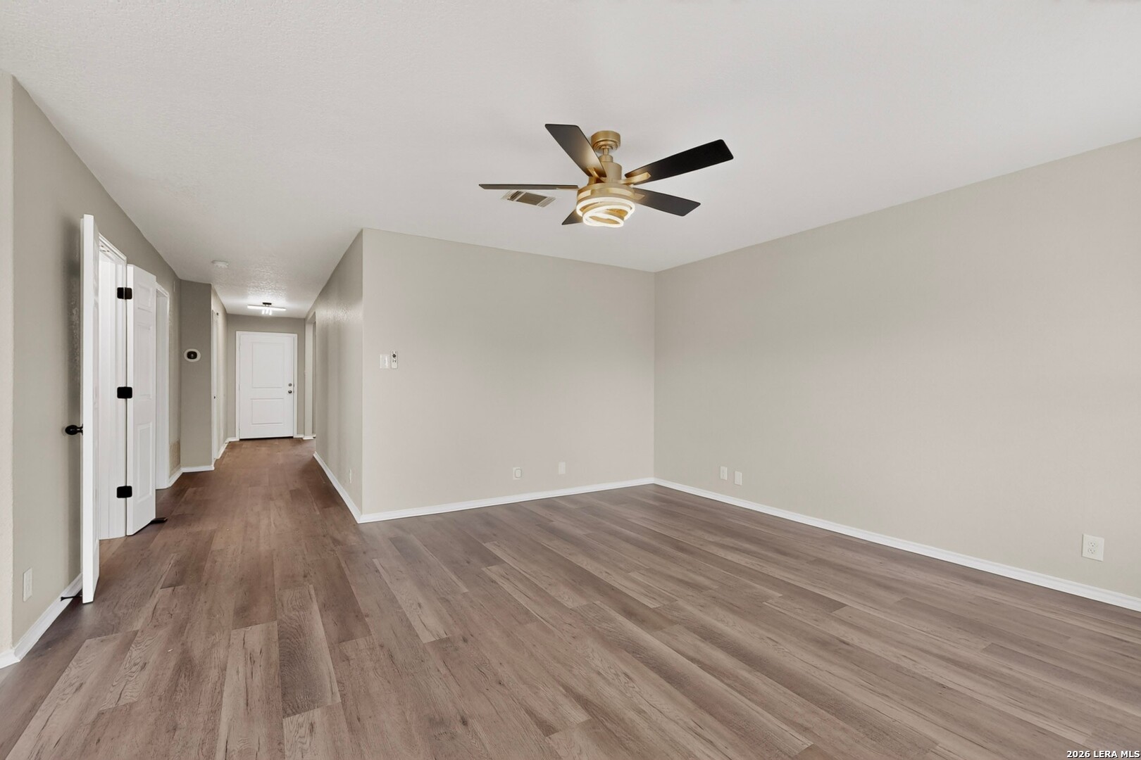 819 Six Iron San Antonio TX 78221