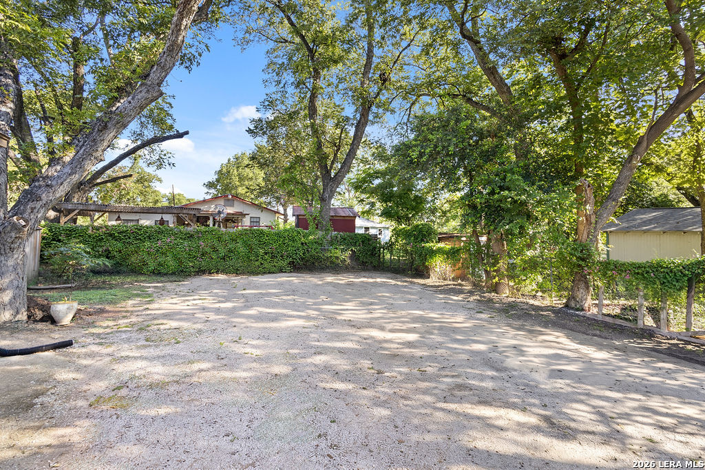 333 E Hafer San Antonio TX 78214