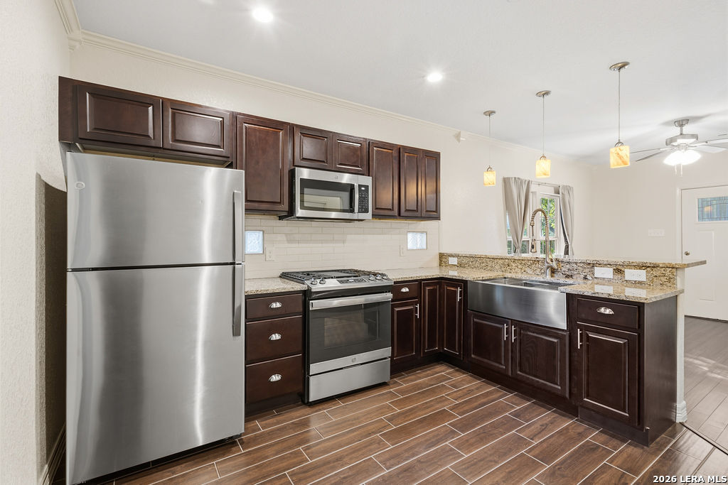 333 E Hafer San Antonio TX 78214