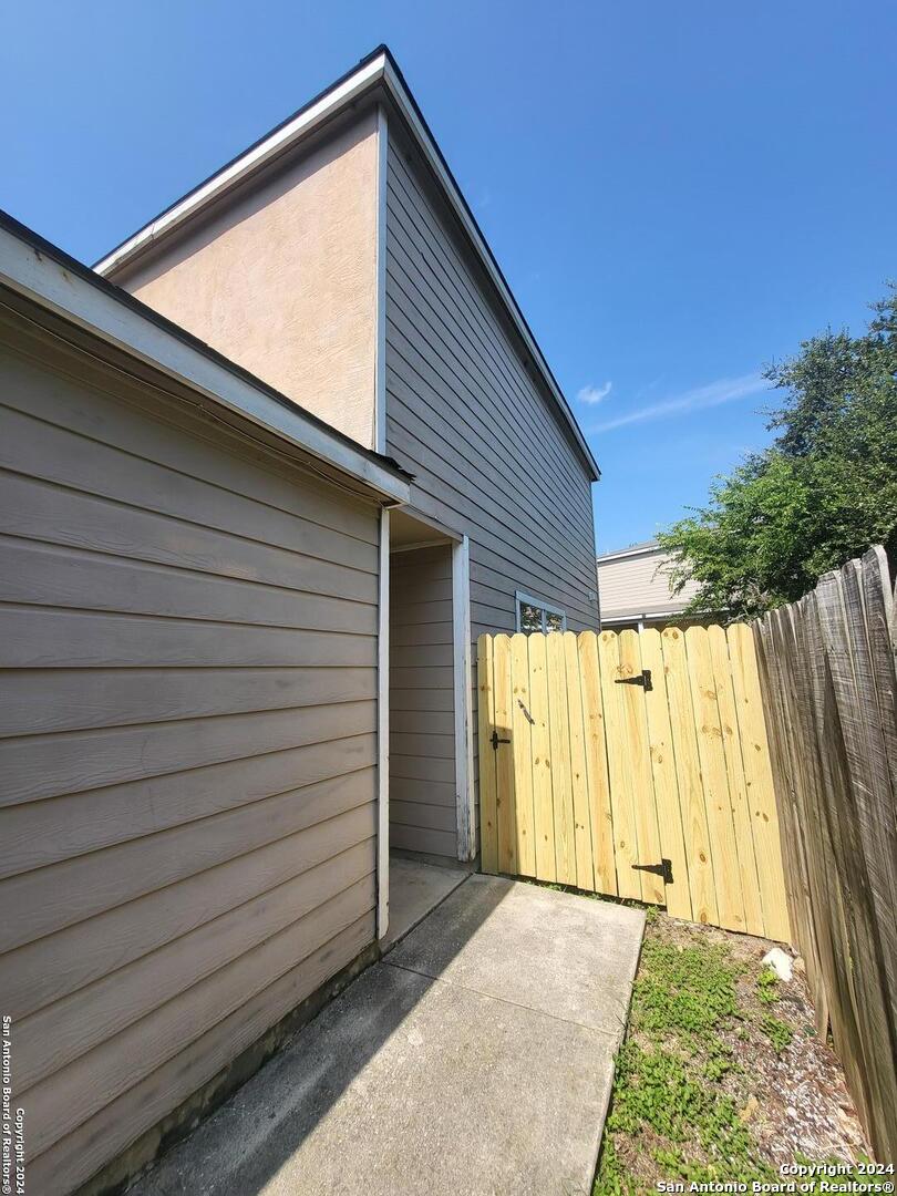 8009 Maverick Climb San Antonio TX 78250
