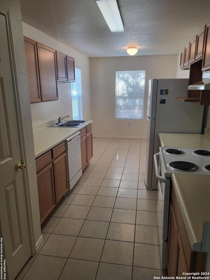 8009 Maverick Climb San Antonio TX 78250