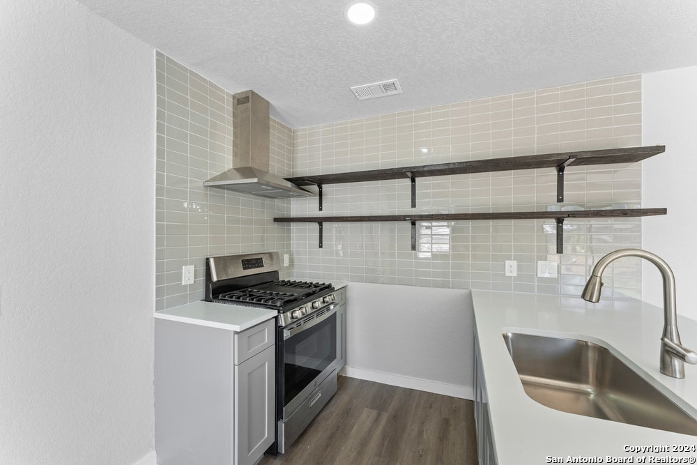 7210 Cloverfield Lane San Antonio TX 78227
