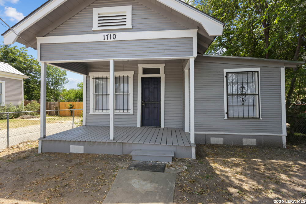 1710 N Navidad Street San Antonio TX 78201
