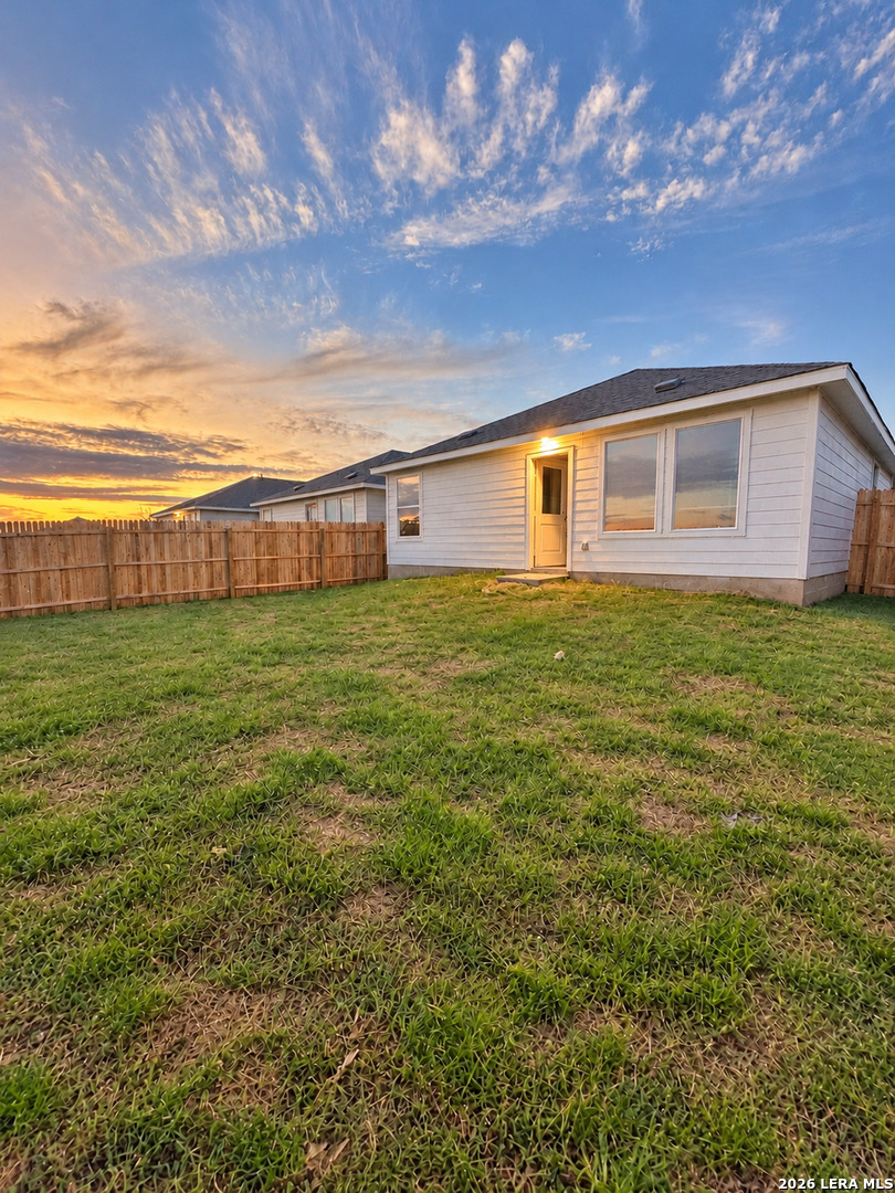 120 Bronco Ridge Pleasanton TX 78064