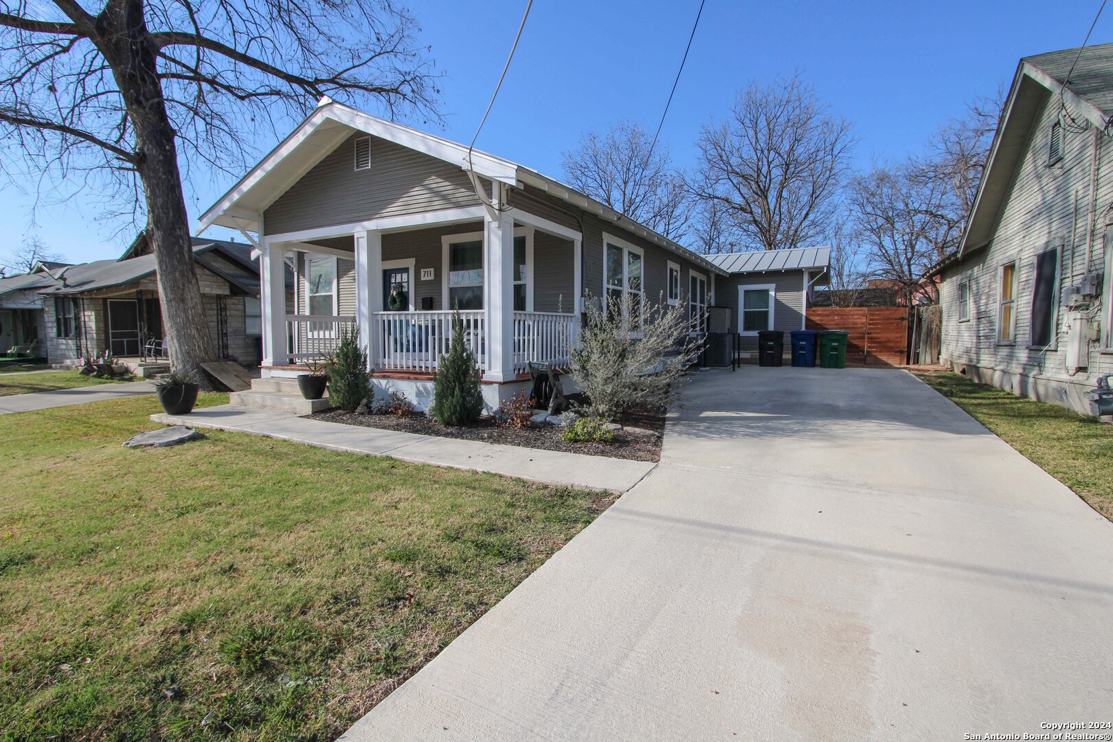 711 W Lullwood Avenue San Antonio TX 78212