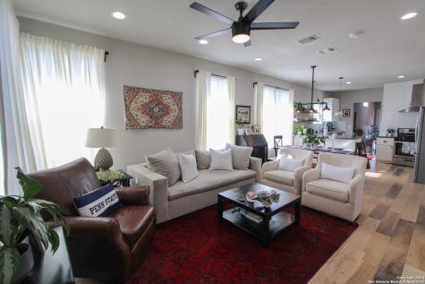 711 W Lullwood Avenue San Antonio TX 78212