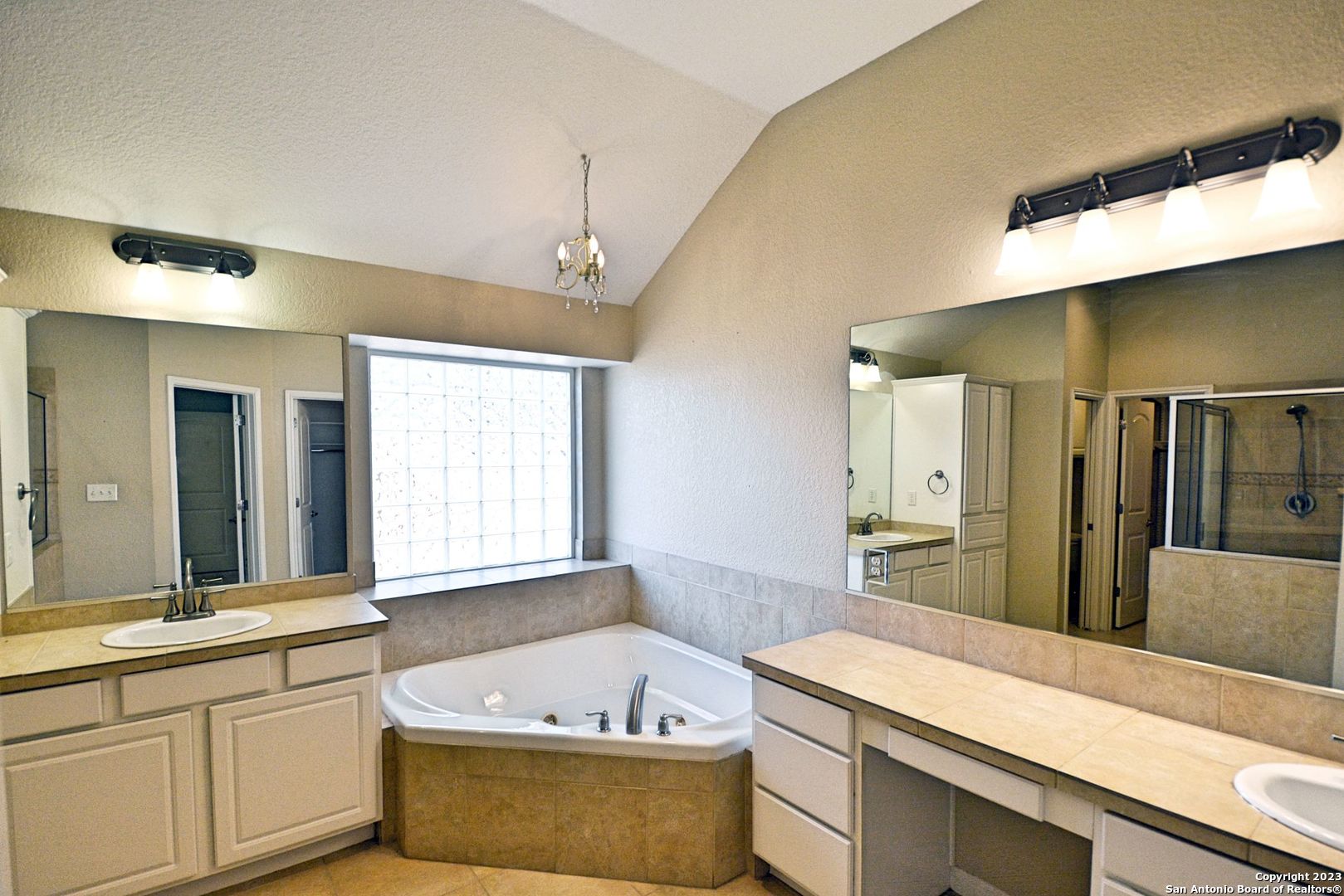 1257 Nickel Creek New Braunfels TX 78130
