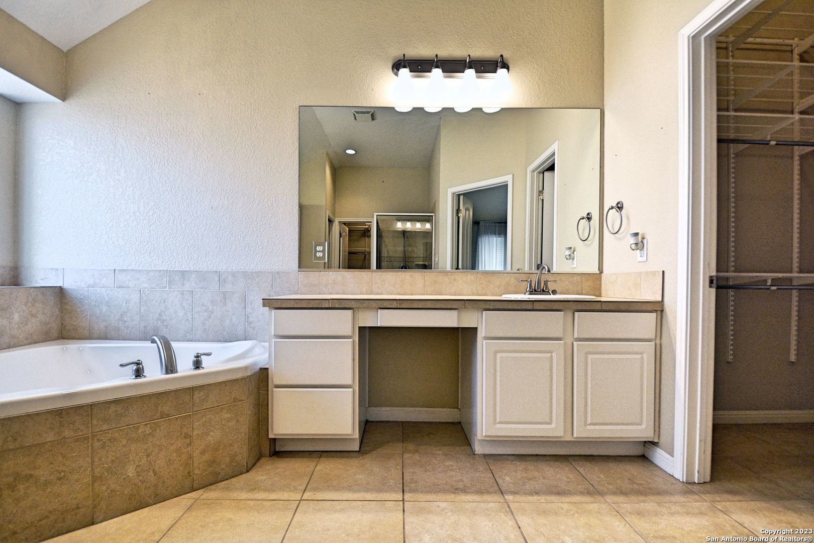 1257 Nickel Creek New Braunfels TX 78130