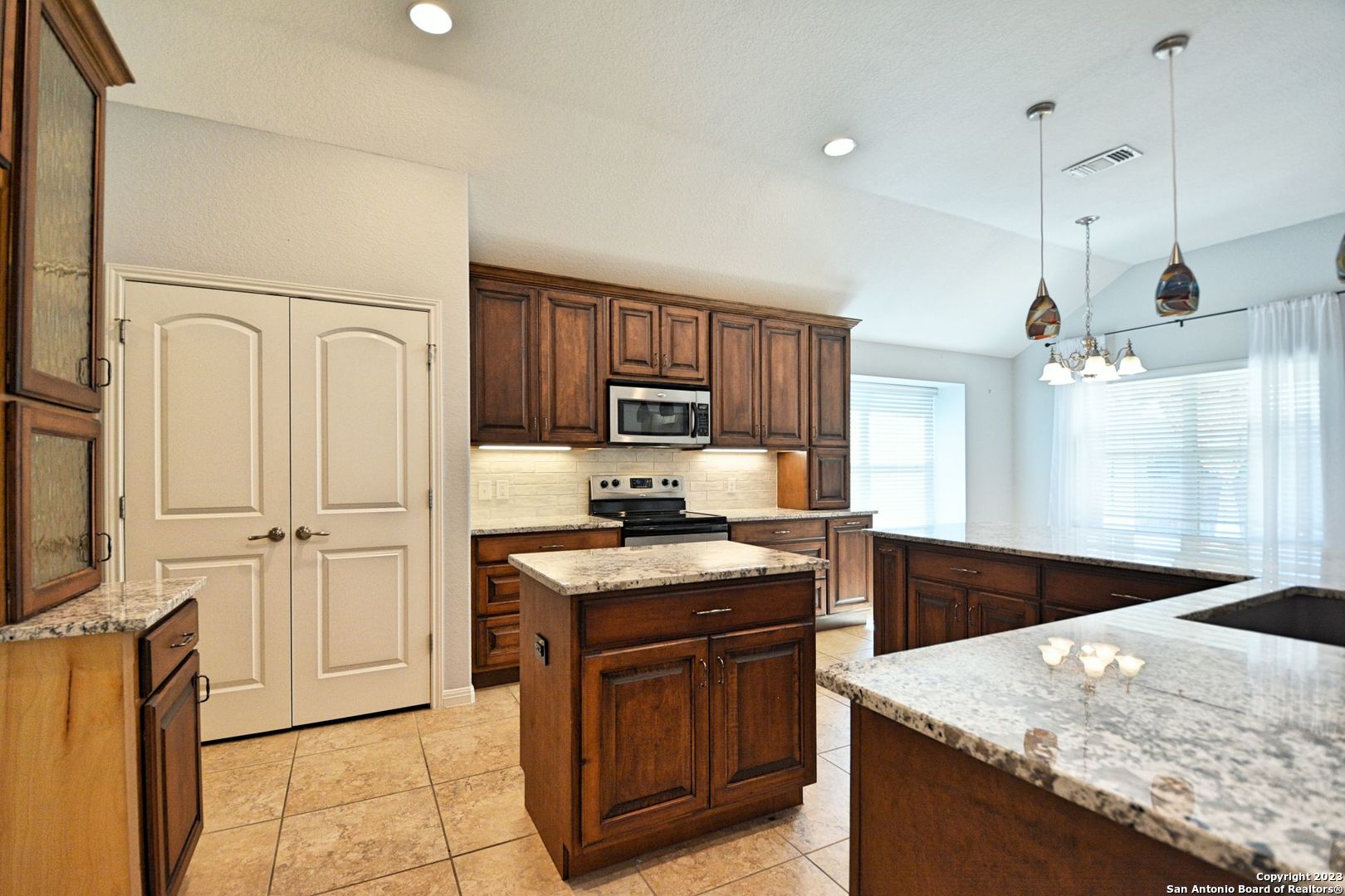 1257 Nickel Creek New Braunfels TX 78130