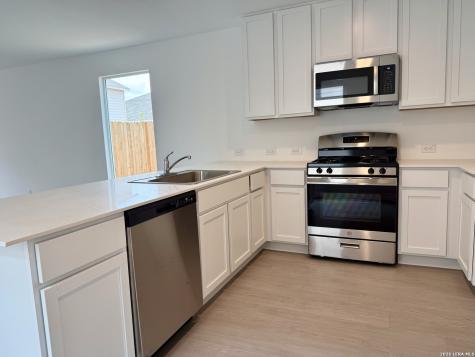 3024 Carnelian San Antonio TX 78264
