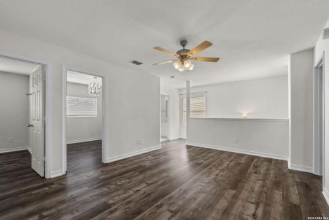 3814 Flyer Vista San Antonio TX 78261