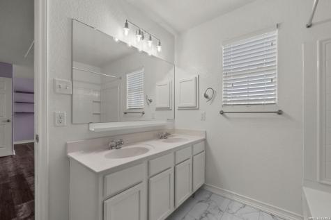 3814 Flyer Vista San Antonio TX 78261