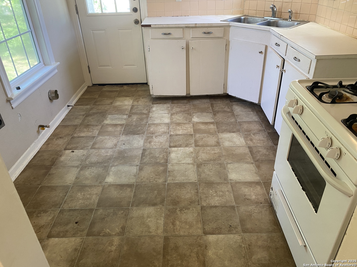 450 Overhill Drive San Antonio TX 78228