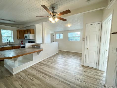 668 Creekside Canyon Lake TX 78133