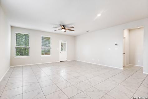 5042 Italica Road San Antonio TX 78253