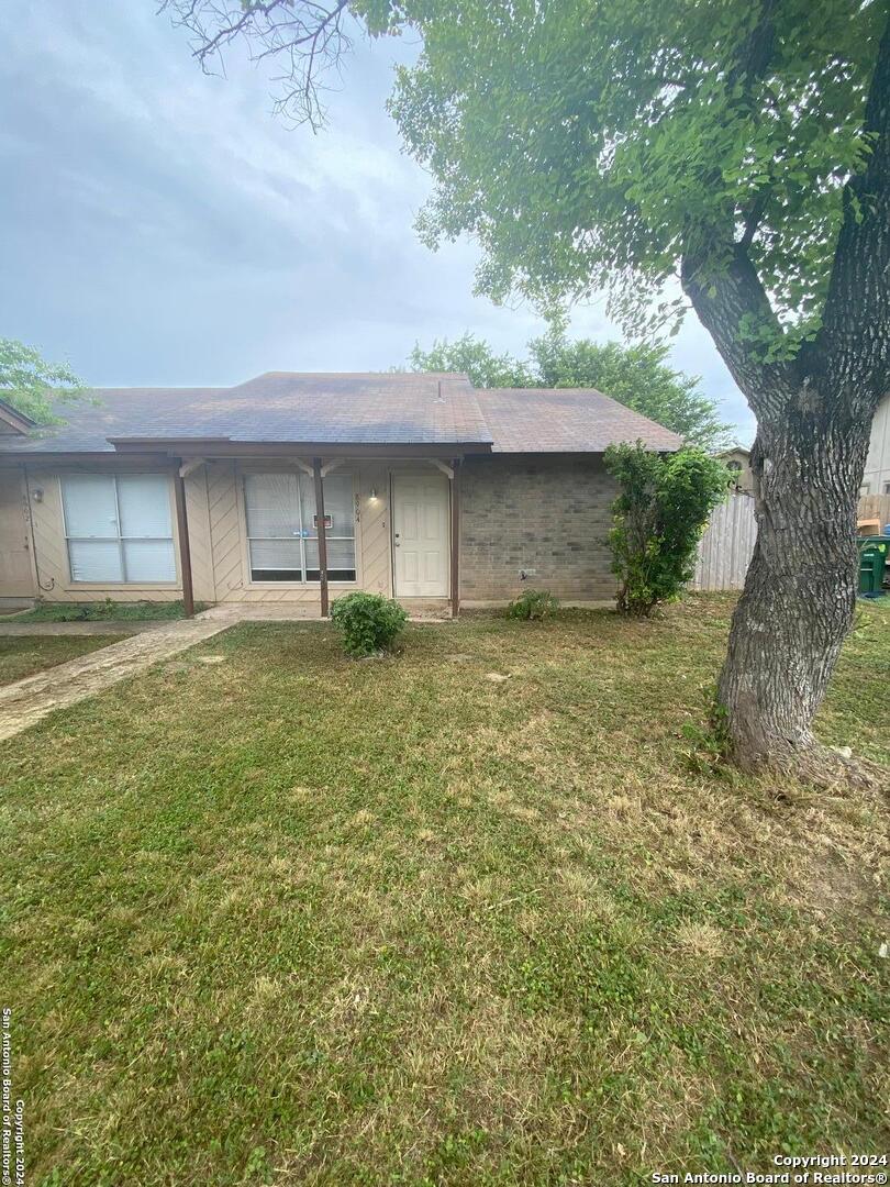 8904 Meadow Trace Street San Antonio TX 78250