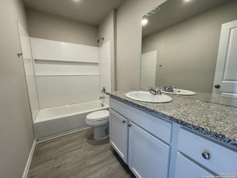8256 Piedra Medina San Antonio TX 78252