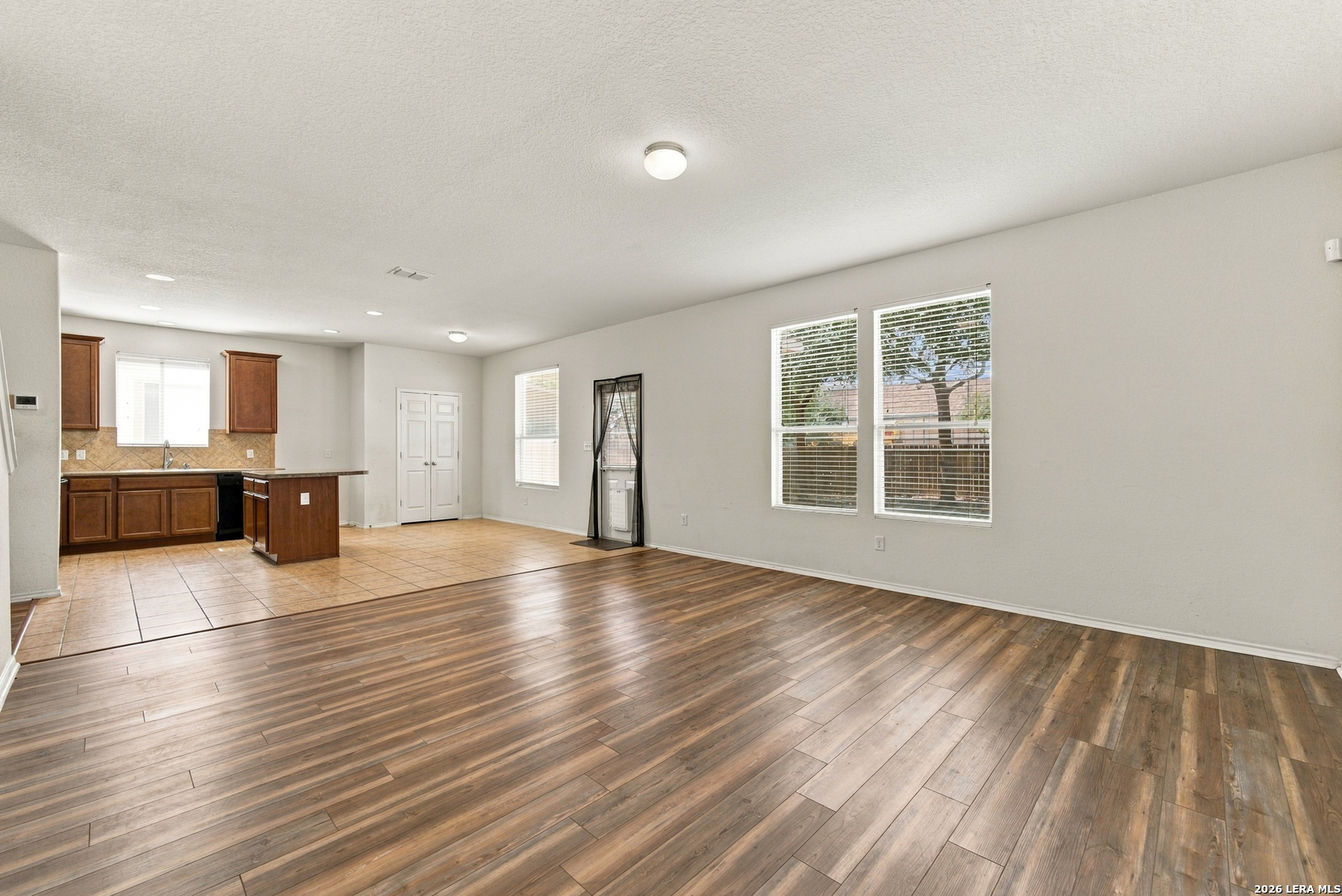 8955 Oakwood Park San Antonio TX 78254