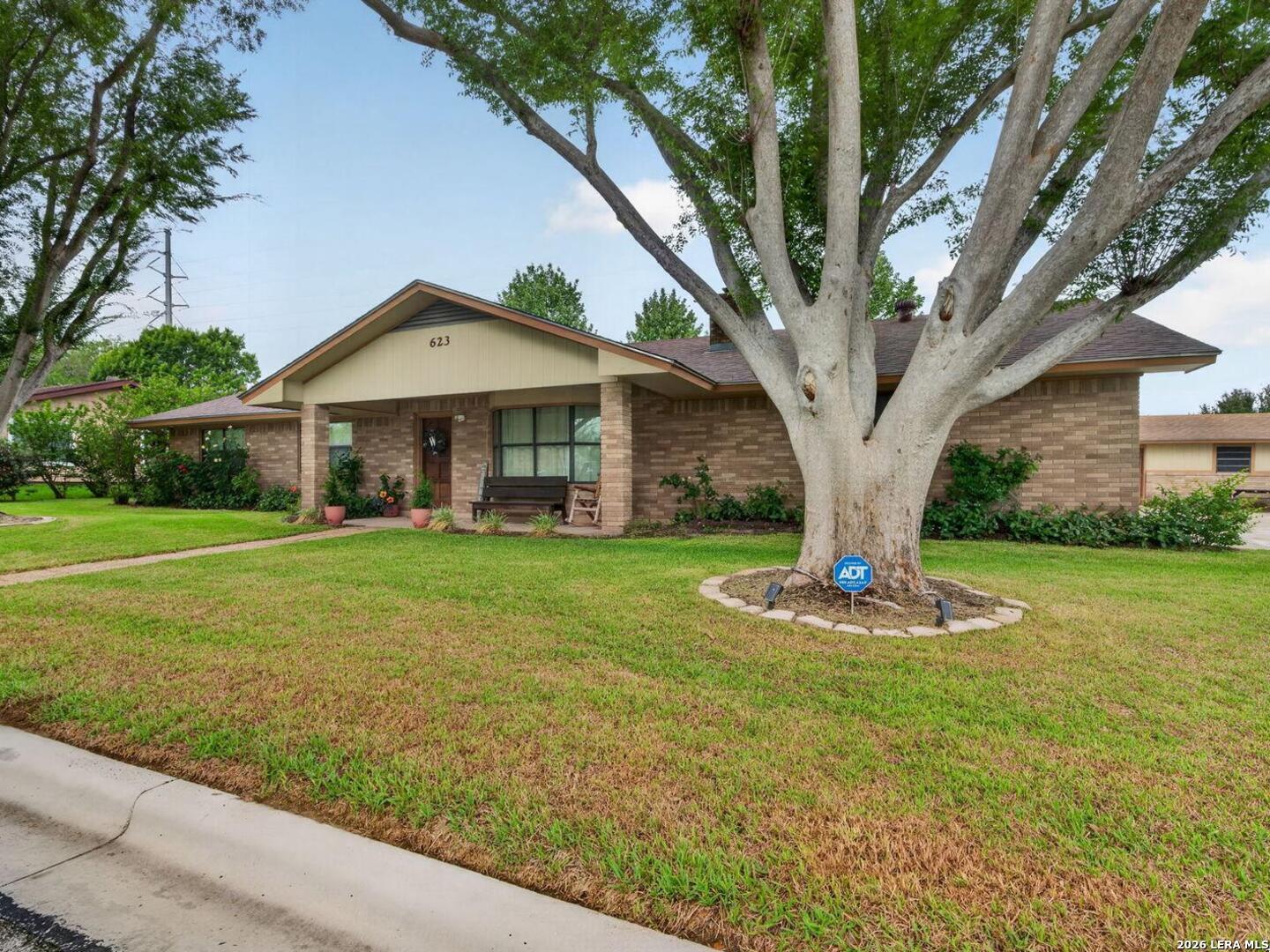 623 Oakland Avenue Gonzales TX 78629