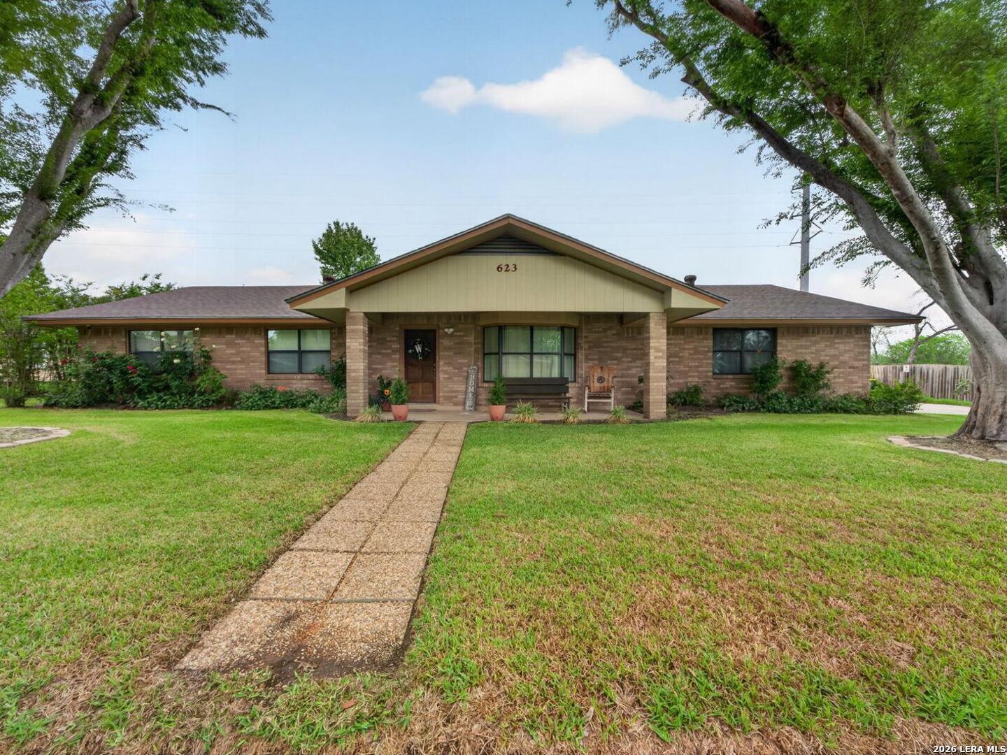 623 Oakland Avenue Gonzales TX 78629