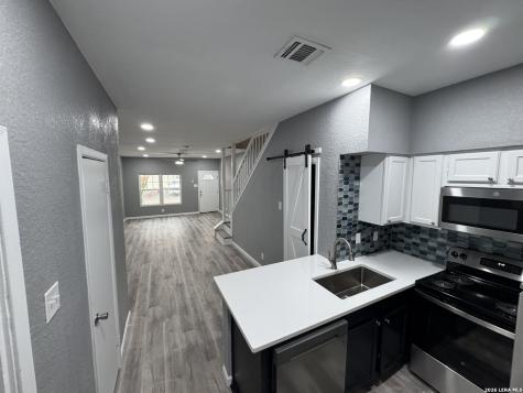 1833 Garys San Antonio TX 78247