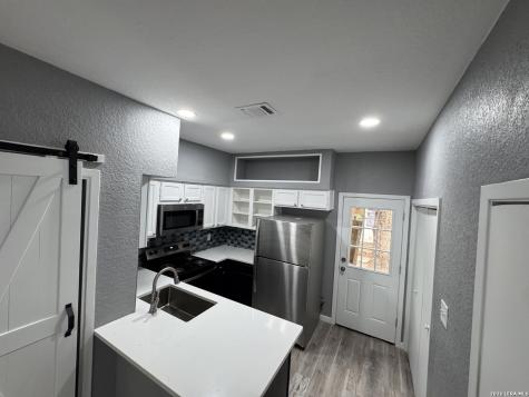 1833 Garys San Antonio TX 78247