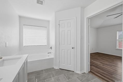 21503 Riverton Rise San Antonio TX 78261