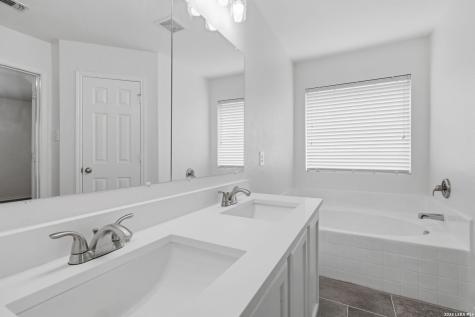 21503 Riverton Rise San Antonio TX 78261